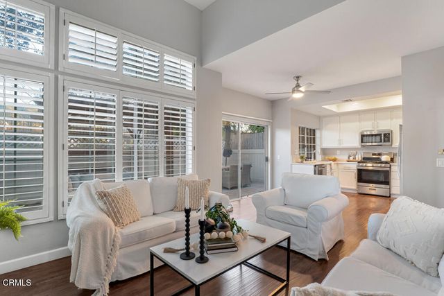 1092 Amberton Lane, Newbury Park, CA 91320