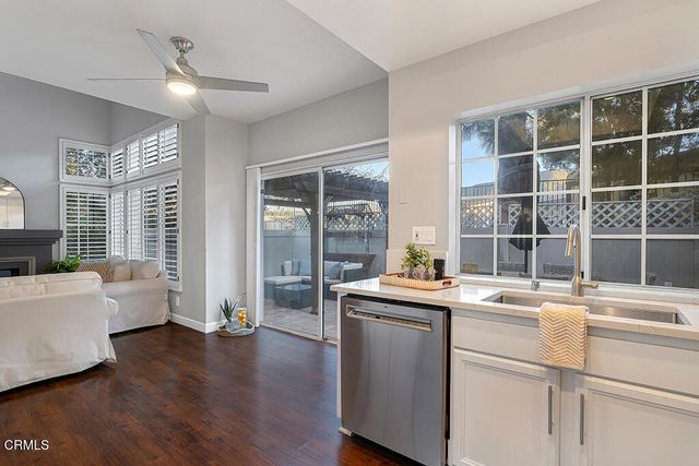 1092 Amberton Lane, Newbury Park, CA 91320