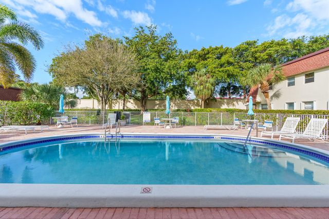2015 NE 32nd Ct 25, Pompano Beach, FL 33064