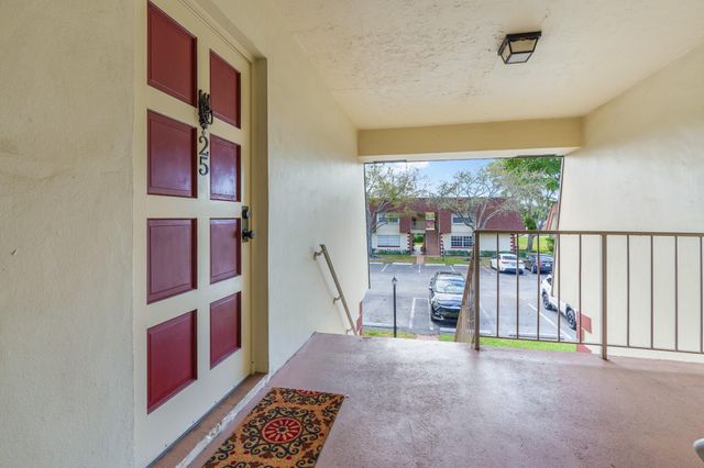 2015 NE 32nd Ct 25, Pompano Beach, FL 33064