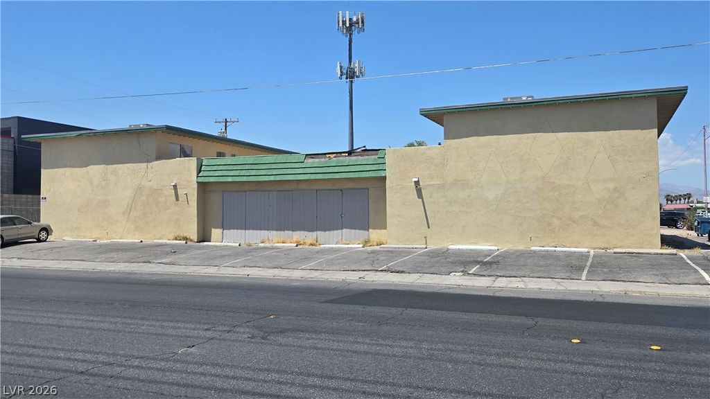 2405 McCarran Street, North Las Vegas, NV 89030 — exterior