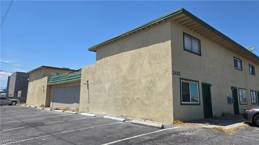 2405 McCarran Street, North Las Vegas, NV 89030 — photo 4