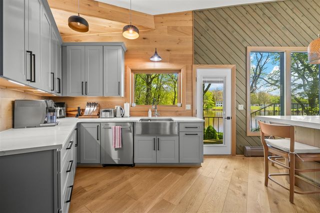 2135 Derfla Drive, Saint Joseph, MI 49085