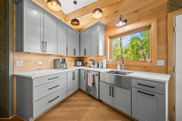 2135 Derfla Drive, Saint Joseph, MI 49085