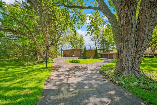 2135 Derfla Drive, Saint Joseph, MI 49085