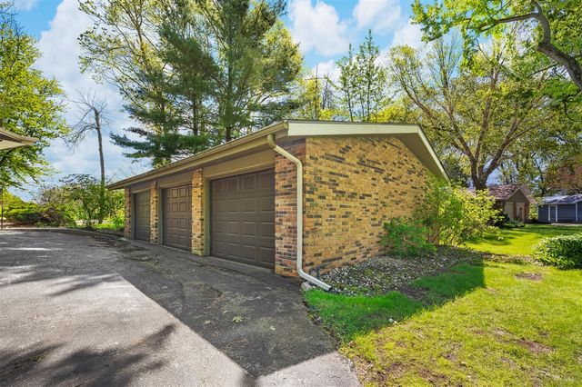 2135 Derfla Drive, Saint Joseph, MI 49085