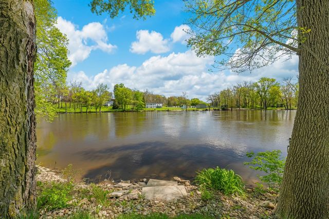 2135 Derfla Drive, Saint Joseph, MI 49085