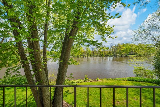 2135 Derfla Drive, Saint Joseph, MI 49085