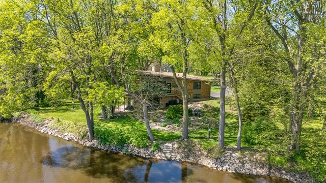 2135 Derfla Drive, Saint Joseph, MI 49085