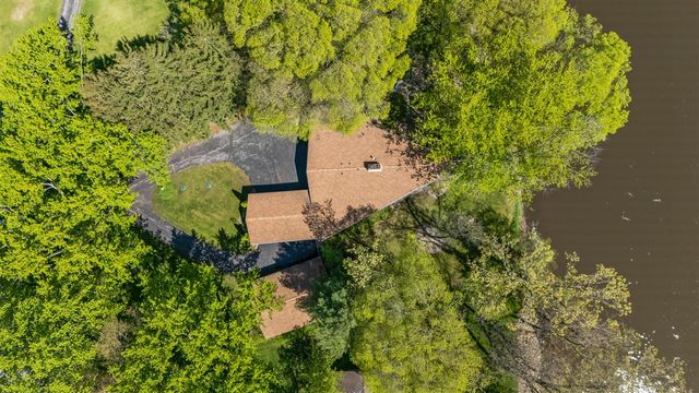 2135 Derfla Drive, Saint Joseph, MI 49085