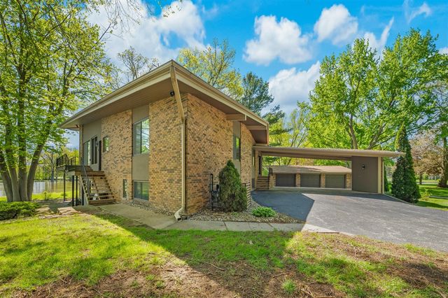 2135 Derfla Drive, Saint Joseph, MI 49085