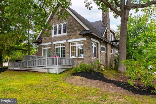 1564 EDGE HILL RD, Abington, PA 19001