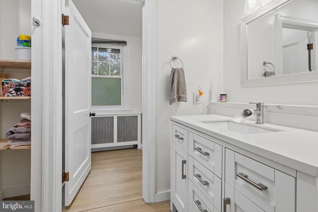 1564 EDGE HILL RD, Abington, PA 19001