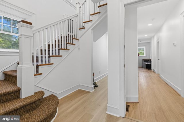 1564 EDGE HILL RD, Abington, PA 19001
