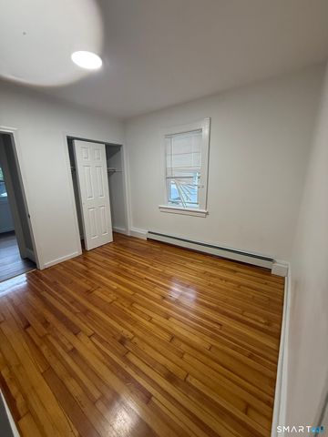 293 Beechmont Avenue 2nd floor, Bridgeport, CT 06606