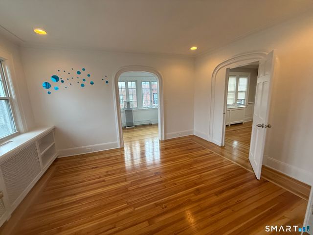293 Beechmont Avenue 2nd floor, Bridgeport, CT 06606
