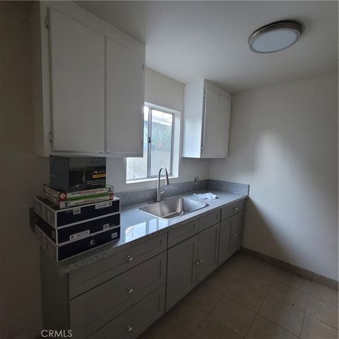 2632 W 16th, Los Angeles, CA 90019