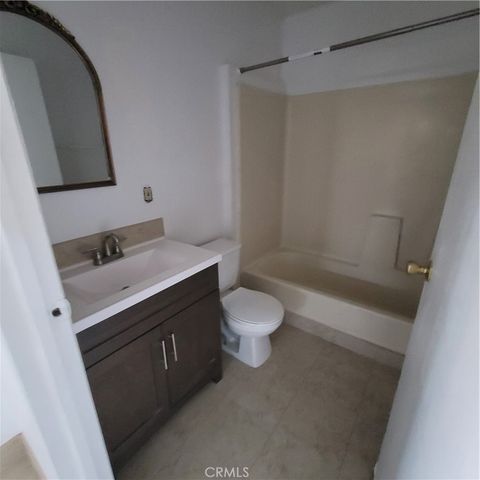 2632 W 16th, Los Angeles, CA 90019