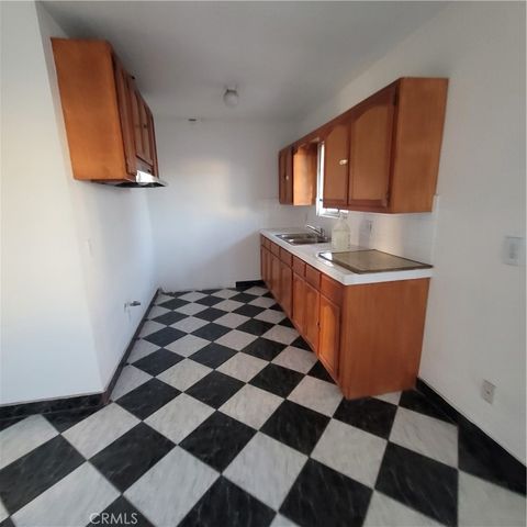 2632 W 16th, Los Angeles, CA 90019