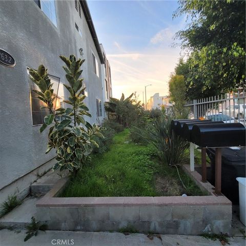 2632 W 16th, Los Angeles, CA 90019
