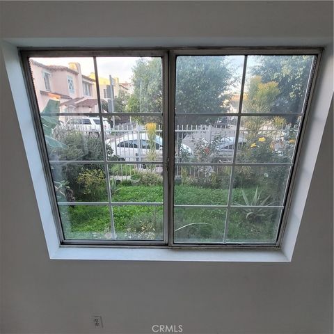 2632 W 16th, Los Angeles, CA 90019