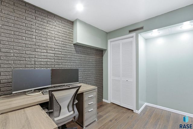 1405 E Otonka Trl Trail, Sioux Falls, SD 57103