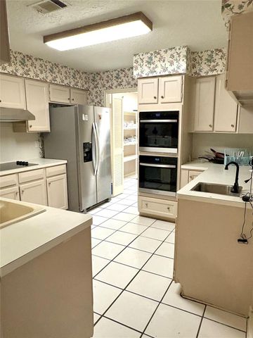 14213 Lost Meadow Lane, Houston, TX 77079