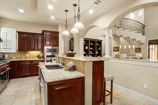 213 Chattington, Castle Hills, TX 78213