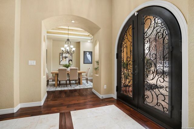 213 Chattington, Castle Hills, TX 78213