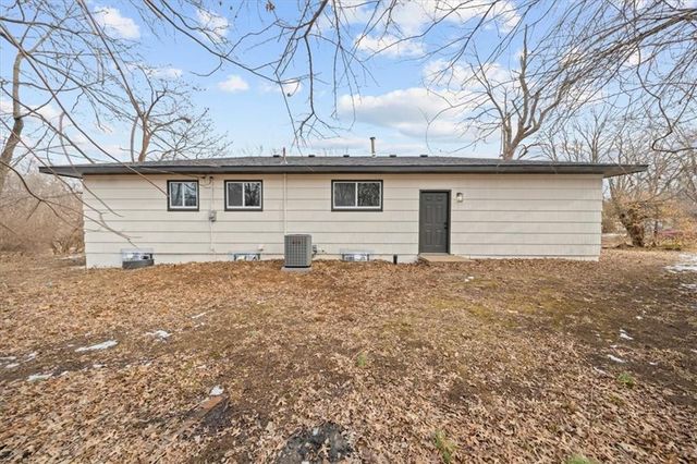 5010 Crisp Avenue, Kansas City, MO 64133