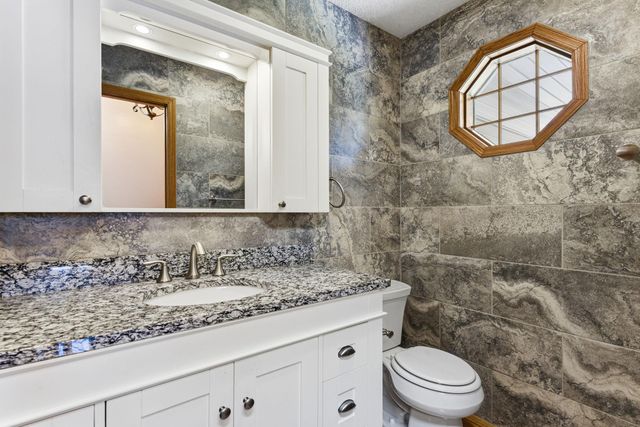 400 Interlachen Road, Burnsville, MN 55306
