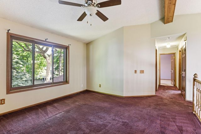 400 Interlachen Road, Burnsville, MN 55306