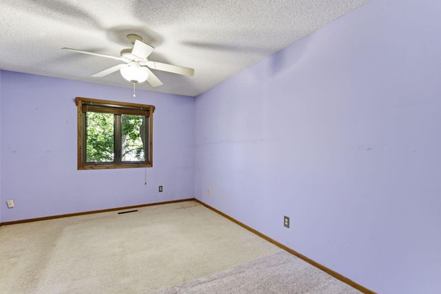 400 Interlachen Road, Burnsville, MN 55306