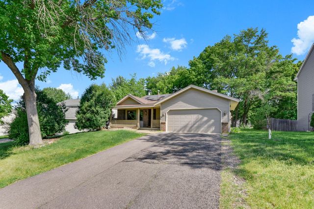 400 Interlachen Road, Burnsville, MN 55306