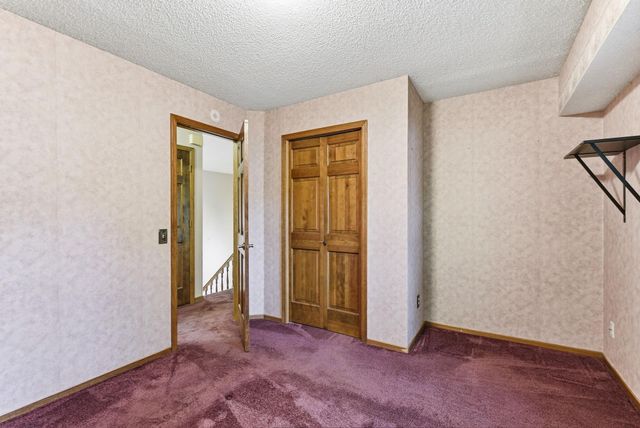 400 Interlachen Road, Burnsville, MN 55306