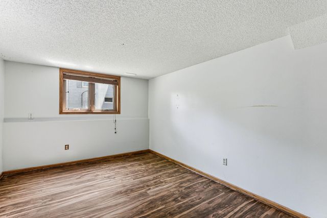 400 Interlachen Road, Burnsville, MN 55306