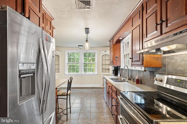 20 CLAYTON AVE, Lancaster, PA 17602