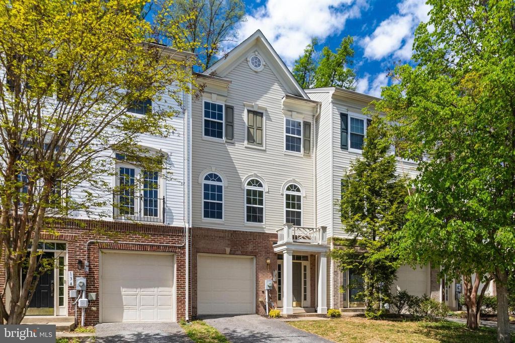 Image 1 of property listing at 136 RIVERWATCH DR, Indian Head, MD 20640