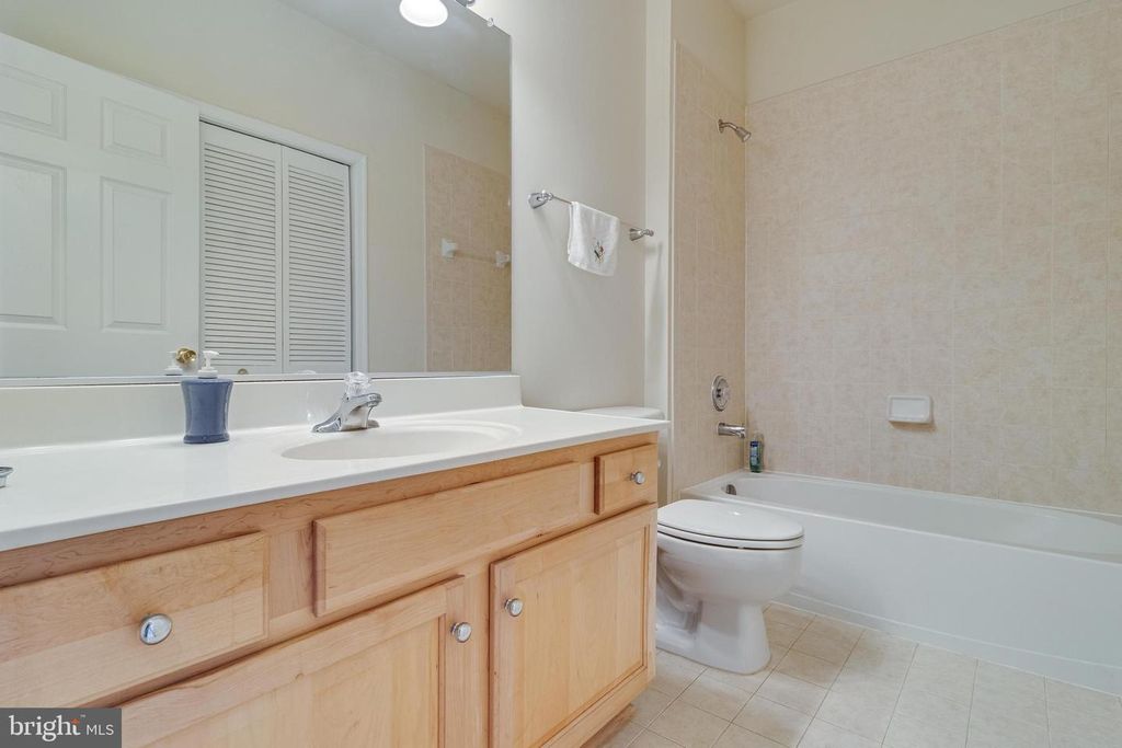 Image 22 of property listing at 136 RIVERWATCH DR, Indian Head, MD 20640