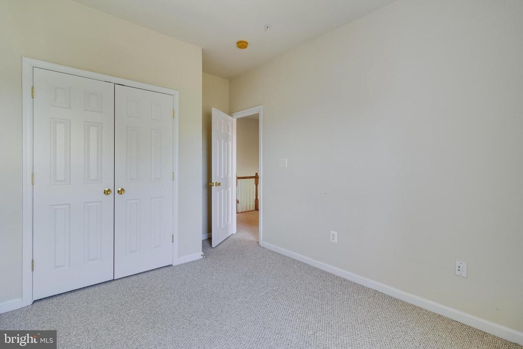 Image 28 of property listing at 136 RIVERWATCH DR, Indian Head, MD 20640