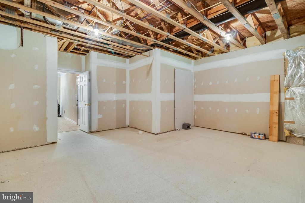 Image 29 of property listing at 136 RIVERWATCH DR, Indian Head, MD 20640