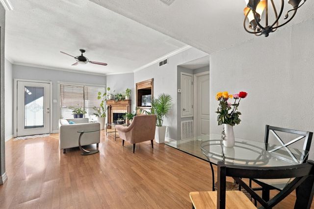 5711 Sugar Hill Drive 117, Houston, TX 77057