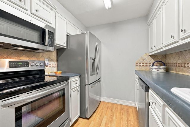 5711 Sugar Hill Drive 117, Houston, TX 77057