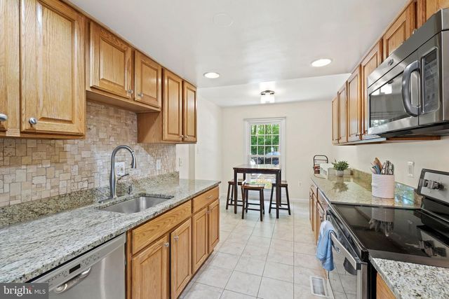 7344 GREENTREE RD, Bethesda, MD 20817