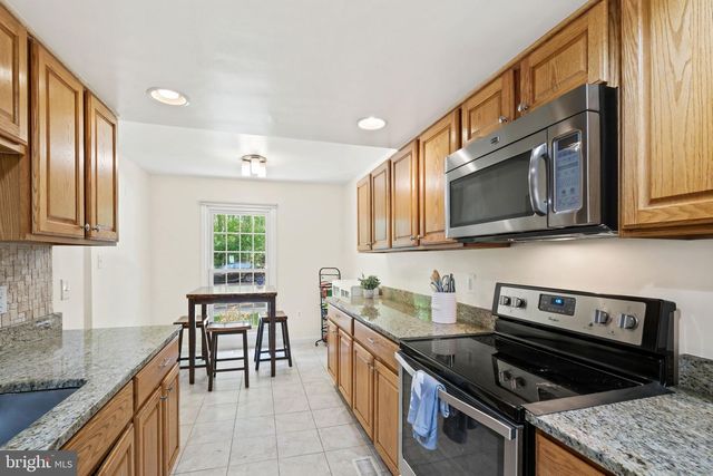 7344 GREENTREE RD, Bethesda, MD 20817