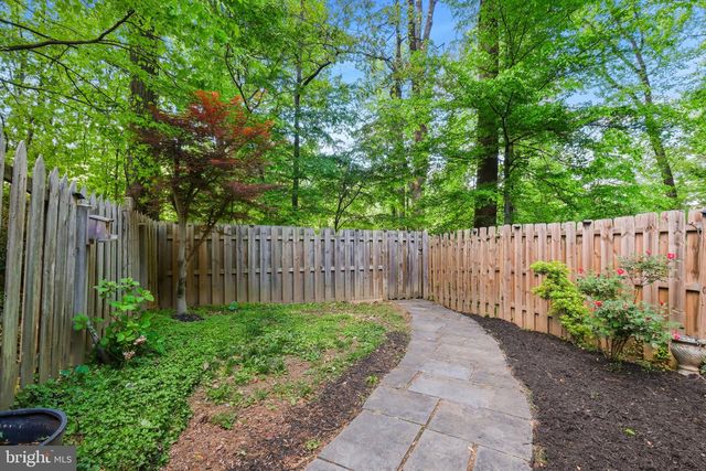 7344 GREENTREE RD, Bethesda, MD 20817