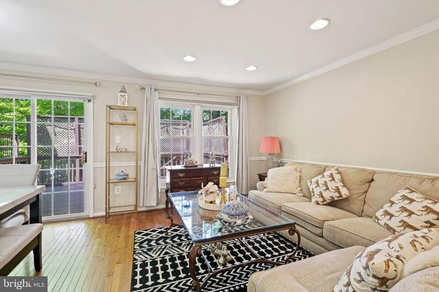 7344 GREENTREE RD, Bethesda, MD 20817