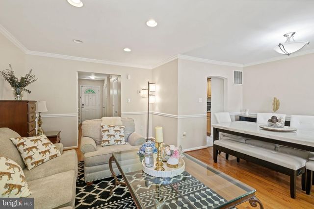7344 GREENTREE RD, Bethesda, MD 20817