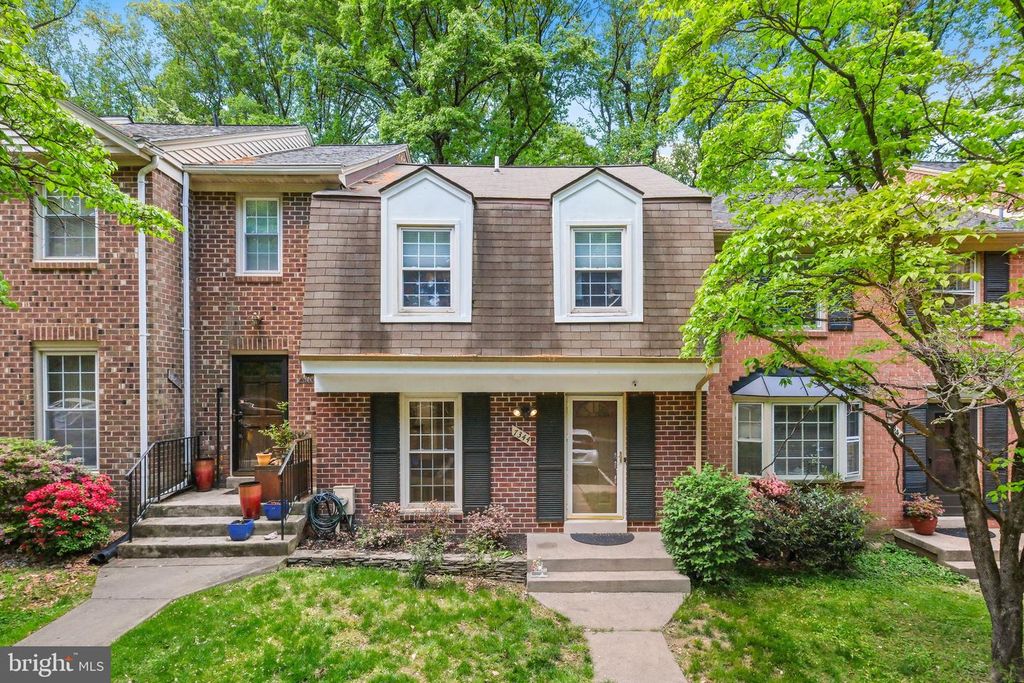 7344 GREENTREE RD, Bethesda, MD 20817