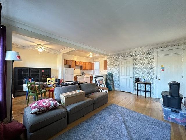 918 Green Bay Road 3A, Winnetka, IL 60093